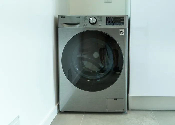 Alameda Formosa Varanda Zona Turística * Funchal (Madeira)