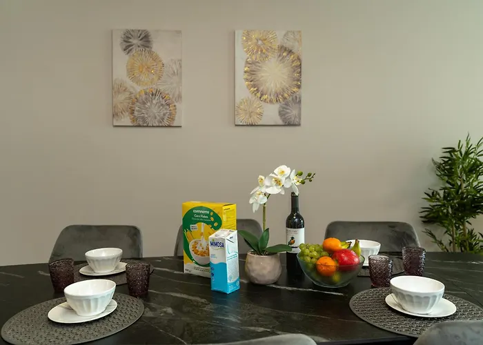 Alameda Formosa Varanda Zona Turística * Funchal (Madeira)