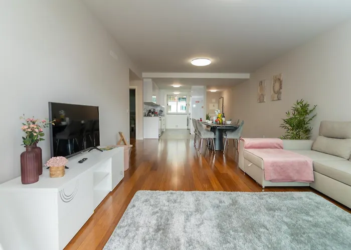 Alameda Formosa Varanda Zona Turística Funchal (Madeira)